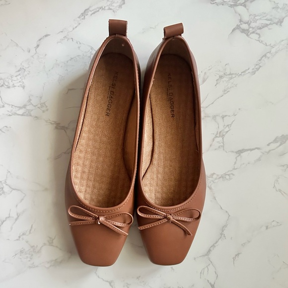 Kelsi Dagger Ballet Flats with Bow Anthropologie Flats - Picture 1 of 2
